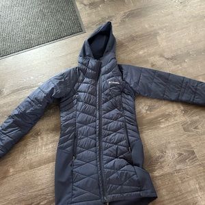 Navy blue Columbia women’s winter jacket XS